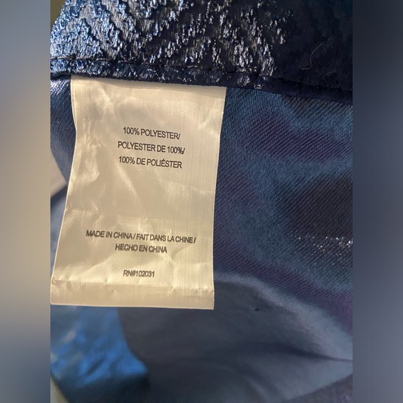 Blue blackout curtain - Picture 3 of 4